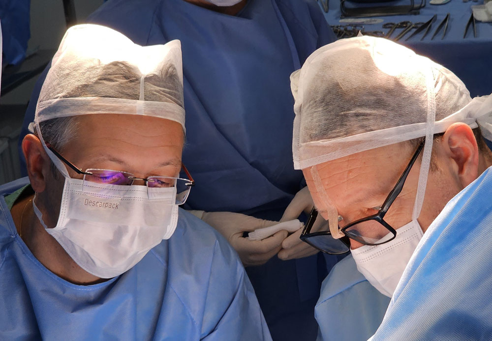 Médicos urologistas Dr. Luciano Tozzo Corradi e Dr. Alexandre Fornari